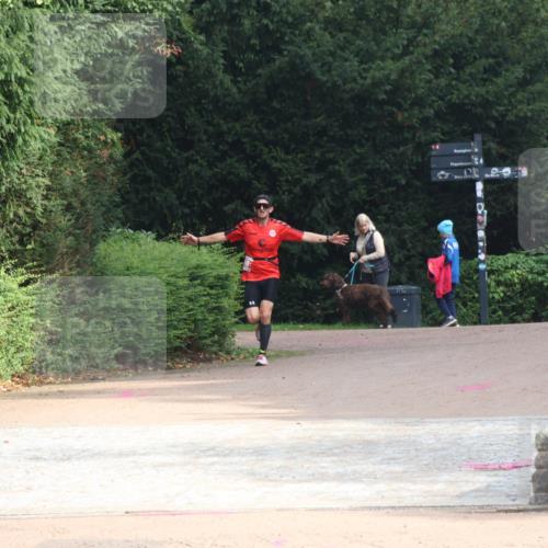 13.09.2026 - Stadtparktriathlon Emre Sener http://msf.ph/oto/10263192 13.09.2026 10:46:49 Laufen 328, 333 meine-sportfotos.de
