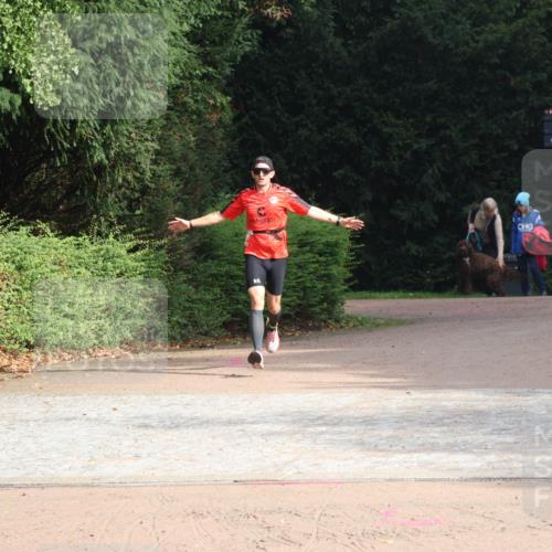 13.09.2026 - Stadtparktriathlon Emre Sener http://msf.ph/oto/10263196 13.09.2026 10:46:52 Laufen 328, 333 meine-sportfotos.de