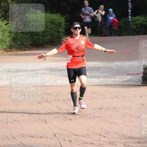 13.09.2026 - Stadtparktriathlon Emre Sener http://msf.ph/oto/10263200 13.09.2026 10:46:56 Laufen 328, 333 meine-sportfotos.de