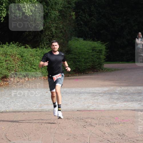 13.09.2026 - Stadtparktriathlon Emre Sener http://msf.ph/oto/10263247 13.09.2026 10:49:32 Laufen 214 meine-sportfotos.de