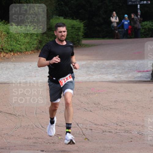 13.09.2026 - Stadtparktriathlon Emre Sener http://msf.ph/oto/10263251 13.09.2026 10:49:35 Laufen 214, 214 meine-sportfotos.de
