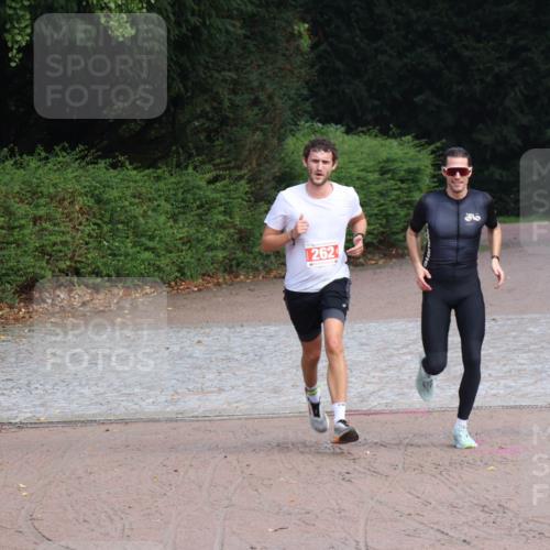 13.09.2026 - Stadtparktriathlon Emre Sener http://msf.ph/oto/10263257 13.09.2026 10:50:03 Laufen 262, 262 meine-sportfotos.de