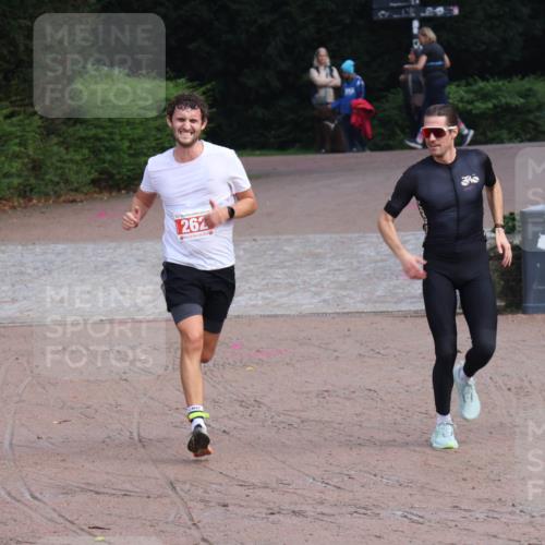 13.09.2026 - Stadtparktriathlon Emre Sener http://msf.ph/oto/10263260 13.09.2026 10:50:05 Laufen 262, 262 meine-sportfotos.de