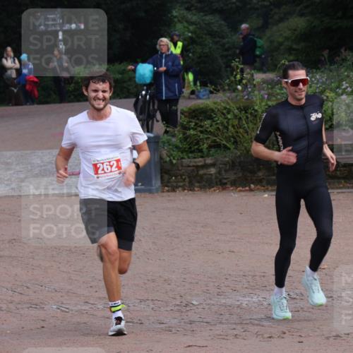 13.09.2026 - Stadtparktriathlon Emre Sener http://msf.ph/oto/10263263 13.09.2026 10:50:06 Laufen 25, 262, 262 meine-sportfotos.de