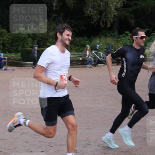 13.09.2026 - Stadtparktriathlon Emre Sener http://msf.ph/oto/10263267 13.09.2026 10:50:09 Laufen 260, 262 meine-sportfotos.de