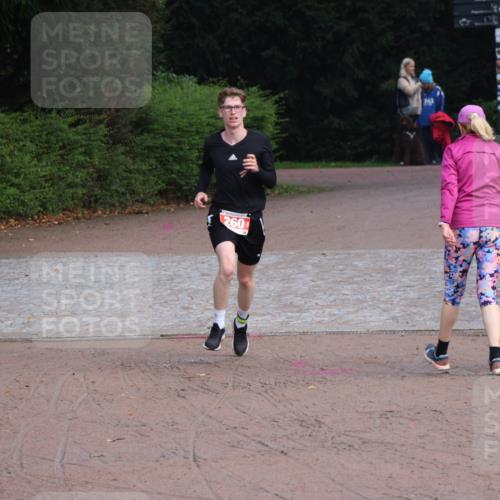 13.09.2026 - Stadtparktriathlon Emre Sener http://msf.ph/oto/10263271 13.09.2026 10:50:27 Laufen 260, 260, 310 meine-sportfotos.de