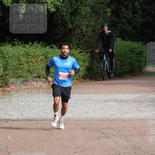 13.09.2026 - Stadtparktriathlon Emre Sener http://msf.ph/oto/10263303 13.09.2026 10:51:41 Laufen 1339, 339 meine-sportfotos.de