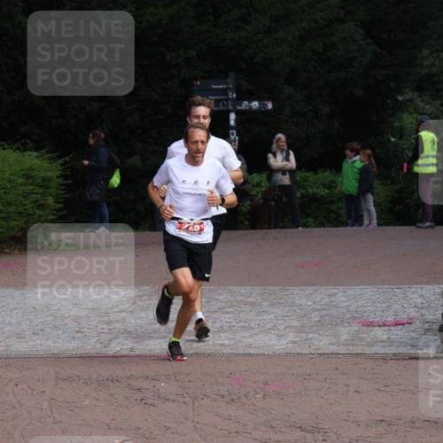 13.09.2026 - Stadtparktriathlon Emre Sener http://msf.ph/oto/10263347 13.09.2026 10:54:30 Laufen 225, 239, 257 meine-sportfotos.de