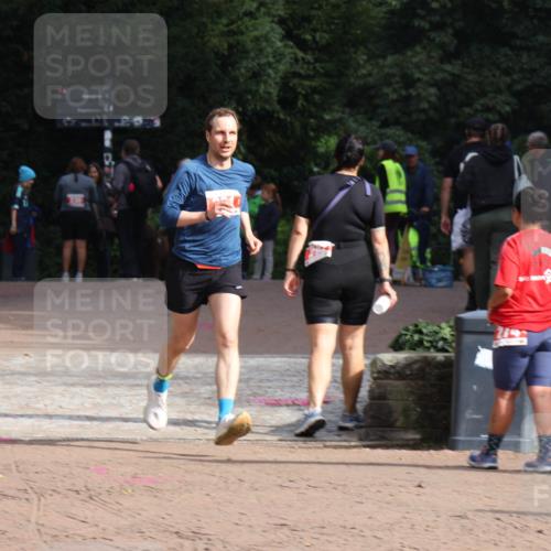13.09.2026 - Stadtparktriathlon Emre Sener http://msf.ph/oto/10263380 13.09.2026 10:55:35 Laufen 321 meine-sportfotos.de