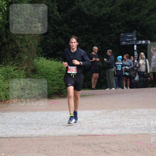 13.09.2026 - Stadtparktriathlon Emre Sener http://msf.ph/oto/10263406 13.09.2026 10:57:55 Laufen 322, 10, 249, 285, 322 meine-sportfotos.de