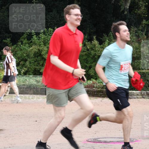 13.09.2026 - Stadtparktriathlon Emre Sener http://msf.ph/oto/10263422 13.09.2026 10:58:25 Laufen 237, 289 meine-sportfotos.de