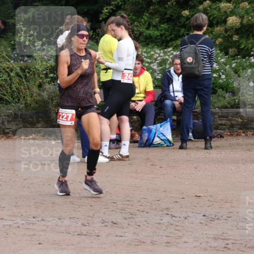 13.09.2026 - Stadtparktriathlon Emre Sener http://msf.ph/oto/10263491 13.09.2026 11:00:03 Laufen 227, 242, 220, 227, 317 meine-sportfotos.de