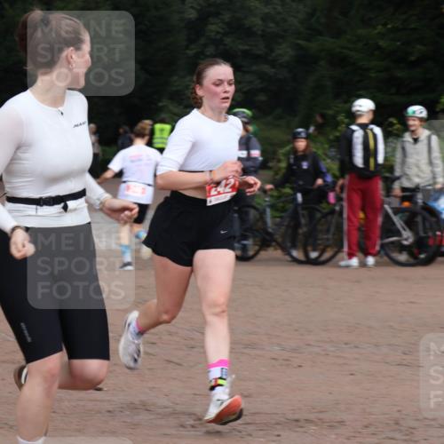 13.09.2026 - Stadtparktriathlon Emre Sener http://msf.ph/oto/10263517 13.09.2026 11:00:56 Laufen 1242, 242 meine-sportfotos.de