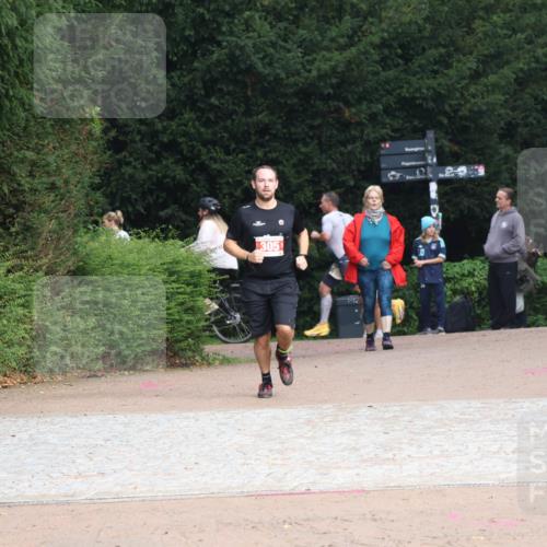 13.09.2026 - Stadtparktriathlon Emre Sener http://msf.ph/oto/10263629 13.09.2026 11:04:36 Laufen 305, 229, 305 meine-sportfotos.de