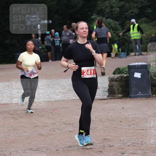 13.09.2026 - Stadtparktriathlon Emre Sener http://msf.ph/oto/10263761 13.09.2026 11:10:45 Laufen 10, 25, 241, 231, 241, 326 meine-sportfotos.de