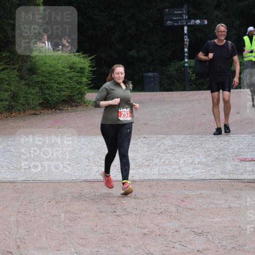 13.09.2026 - Stadtparktriathlon Emre Sener http://msf.ph/oto/10263826 13.09.2026 11:14:27 Laufen 253, 267, 253, 329 meine-sportfotos.de