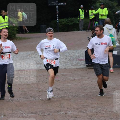 13.09.2026 - Stadtparktriathlon Emre Sener http://msf.ph/oto/10263863 13.09.2026 11:16:02 Laufen 25, 250, 3, 252, 250, 252, 330 meine-sportfotos.de