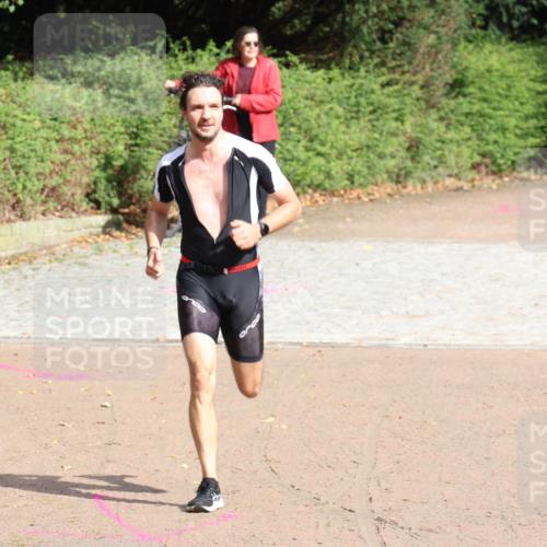 13.09.2026 - Stadtparktriathlon Emre Sener http://msf.ph/oto/10264219 13.09.2026 11:31:51 Laufen 415, 527 meine-sportfotos.de