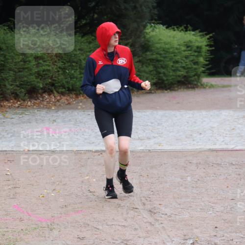 13.09.2026 - Stadtparktriathlon Emre Sener http://msf.ph/oto/10264397 13.09.2026 11:36:33 Laufen 1531, 342, 420, 490, 531, 582, 584 meine-sportfotos.de