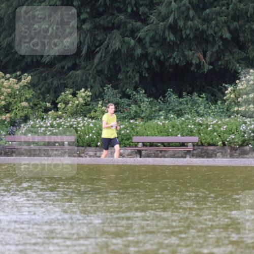 13.09.2026 - Stadtparktriathlon Emre Sener http://msf.ph/oto/10264629 13.09.2026 11:44:03 Laufen 276, 408 meine-sportfotos.de