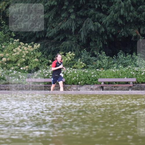 13.09.2026 - Stadtparktriathlon Emre Sener http://msf.ph/oto/10264648 13.09.2026 11:44:39 Laufen 572 meine-sportfotos.de