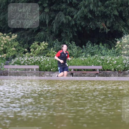 13.09.2026 - Stadtparktriathlon Emre Sener http://msf.ph/oto/10264650 13.09.2026 11:44:40 Laufen 572 meine-sportfotos.de
