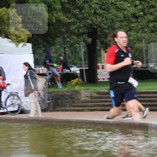 13.09.2026 - Stadtparktriathlon Emre Sener http://msf.ph/oto/10264657 13.09.2026 11:44:51 Laufen 371 meine-sportfotos.de