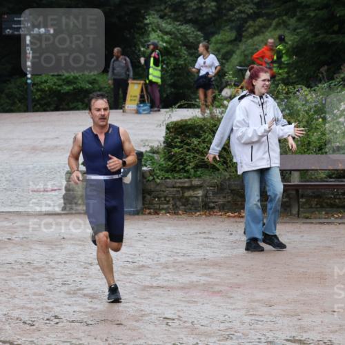 13.09.2026 - Stadtparktriathlon Emre Sener http://msf.ph/oto/10264838 13.09.2026 11:54:14 Laufen 275, 476, 512, 561, 600, 603, 1799 meine-sportfotos.de
