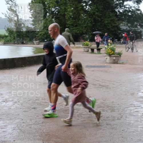 13.09.2026 - Stadtparktriathlon Emre Sener http://msf.ph/oto/10265220 13.09.2026 12:08:54 Laufen 593, 601, 677 meine-sportfotos.de