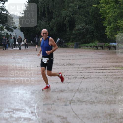 13.09.2026 - Stadtparktriathlon Emre Sener http://msf.ph/oto/10265280 13.09.2026 12:12:04 Laufen 647, 647 meine-sportfotos.de