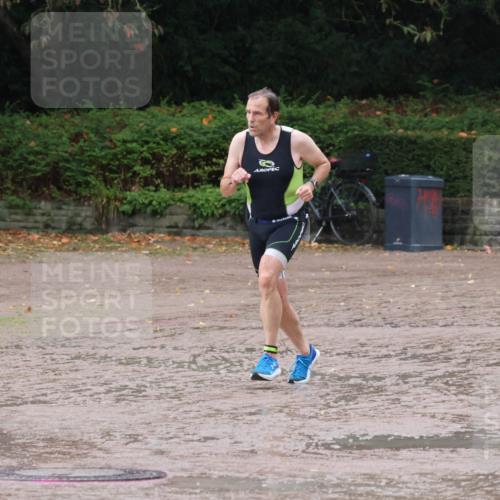 13.09.2026 - Stadtparktriathlon Emre Sener http://msf.ph/oto/10265319 13.09.2026 12:13:53 Laufen 612, 649, 694, 697 meine-sportfotos.de