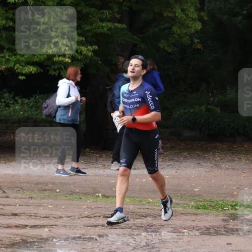 13.09.2026 - Stadtparktriathlon Emre Sener http://msf.ph/oto/10265371 13.09.2026 12:17:56 Laufen 589, 643 meine-sportfotos.de