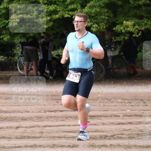13.09.2026 - Stadtparktriathlon Emre Sener http://msf.ph/oto/10265382 13.09.2026 12:18:02 Laufen 589, 643 meine-sportfotos.de