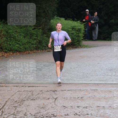 13.09.2026 - Stadtparktriathlon Emre Sener http://msf.ph/oto/10265576 13.09.2026 12:27:04 Laufen 792, 820, 760, 792, 820 meine-sportfotos.de