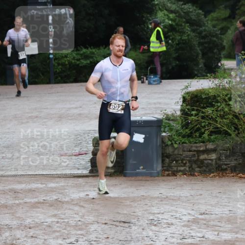13.09.2026 - Stadtparktriathlon Emre Sener http://msf.ph/oto/10265677 13.09.2026 12:29:43 Laufen 834, 892, 834, 891, 892, 923 meine-sportfotos.de