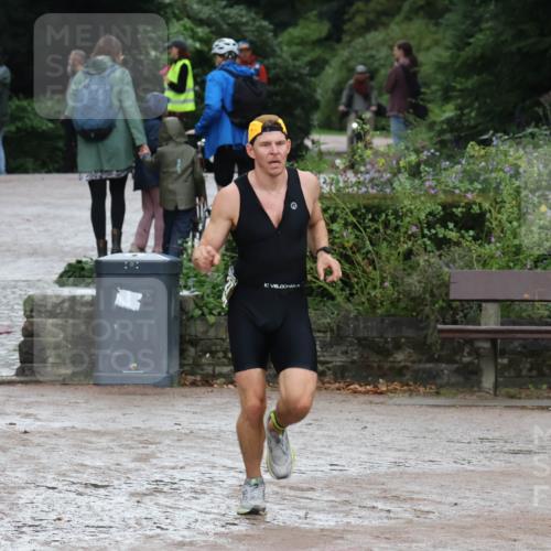 13.09.2026 - Stadtparktriathlon Emre Sener http://msf.ph/oto/10265727 13.09.2026 12:30:54 Laufen 833, 739, 771, 808, 833, 927 meine-sportfotos.de
