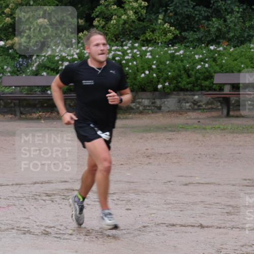 13.09.2026 - Stadtparktriathlon Emre Sener http://msf.ph/oto/10265844 13.09.2026 12:34:26 Laufen 787, 904 meine-sportfotos.de