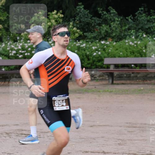 13.09.2026 - Stadtparktriathlon Emre Sener http://msf.ph/oto/10265913 13.09.2026 12:35:41 Laufen 894, 716, 733, 765, 847, 864, 894, 963 meine-sportfotos.de