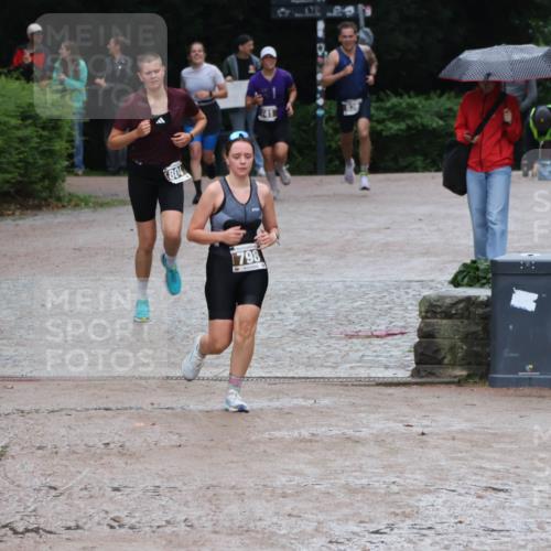 13.09.2026 - Stadtparktriathlon Emre Sener http://msf.ph/oto/10265957 13.09.2026 12:36:36 Laufen 80, 798, 241, 741, 754, 798, 802, 804, 839 meine-sportfotos.de