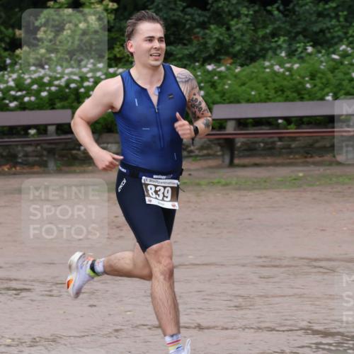 13.09.2026 - Stadtparktriathlon Emre Sener http://msf.ph/oto/10265971 13.09.2026 12:36:45 Laufen 15, 839, 741, 754, 798, 802, 804, 839 meine-sportfotos.de