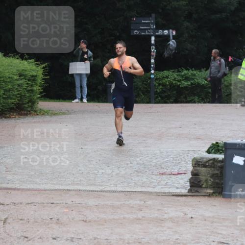13.09.2026 - Stadtparktriathlon Emre Sener http://msf.ph/oto/10266070 13.09.2026 12:39:06 Laufen 740, 906 meine-sportfotos.de