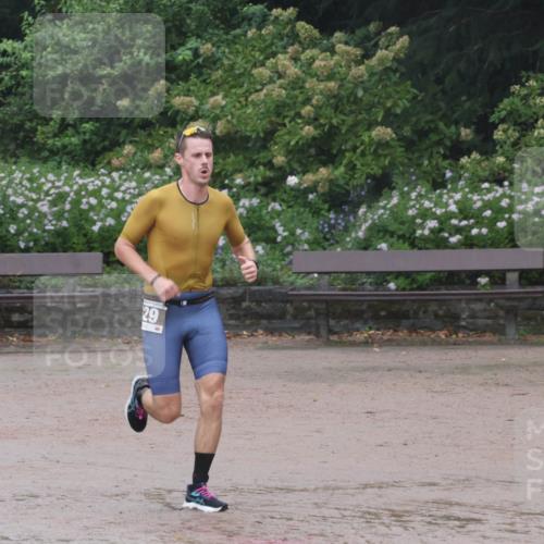 13.09.2026 - Stadtparktriathlon Emre Sener http://msf.ph/oto/10266116 13.09.2026 12:40:33 Laufen 29, 732, 748, 826, 829, 903, 918, 925 meine-sportfotos.de