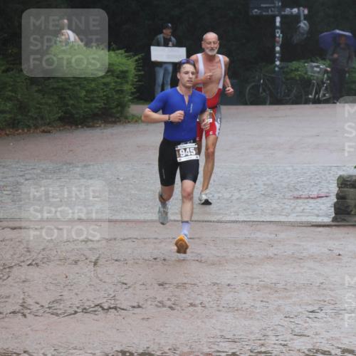 13.09.2026 - Stadtparktriathlon Emre Sener http://msf.ph/oto/10266155 13.09.2026 12:41:08 Laufen 945, 886, 945 meine-sportfotos.de