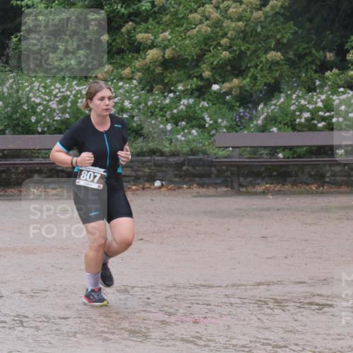 13.09.2026 - Stadtparktriathlon Emre Sener http://msf.ph/oto/10266202 13.09.2026 12:42:00 Laufen 807, 3, 807, 866, 895 meine-sportfotos.de