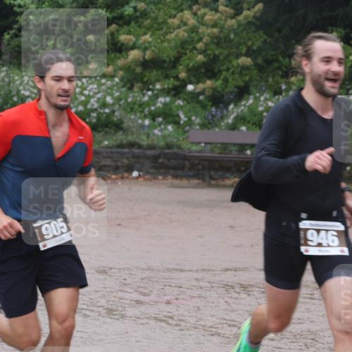 13.09.2026 - Stadtparktriathlon Emre Sener http://msf.ph/oto/10266247 13.09.2026 12:43:11 Laufen 905, 1946, 738, 750, 823, 873, 905, 946 meine-sportfotos.de