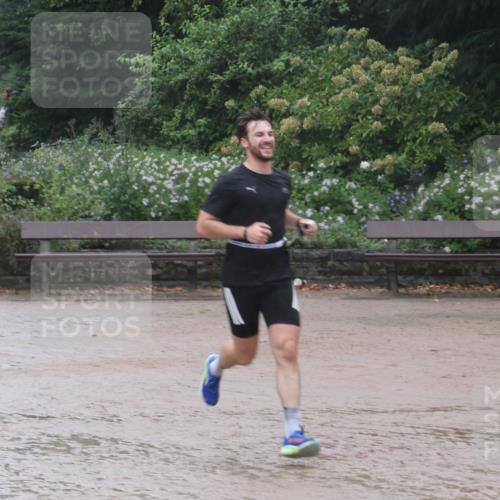 13.09.2026 - Stadtparktriathlon Emre Sener http://msf.ph/oto/10266307 13.09.2026 12:44:35 Laufen 744, 865, 871 meine-sportfotos.de