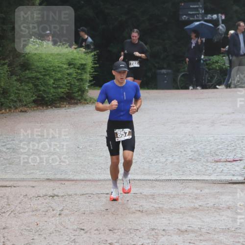 13.09.2026 - Stadtparktriathlon Emre Sener http://msf.ph/oto/10266353 13.09.2026 12:45:46 Laufen 857, 722, 722, 857, 858, 1017 meine-sportfotos.de