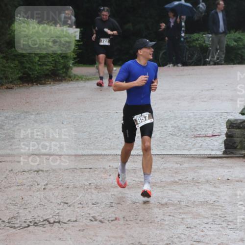 13.09.2026 - Stadtparktriathlon Emre Sener http://msf.ph/oto/10266354 13.09.2026 12:45:47 Laufen 1722, 857, 722, 857, 858, 1017 meine-sportfotos.de