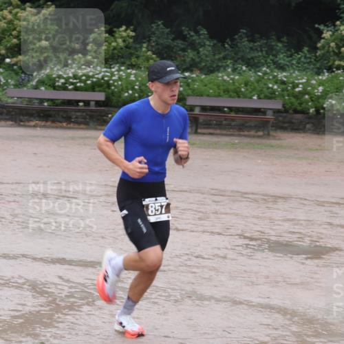 13.09.2026 - Stadtparktriathlon Emre Sener http://msf.ph/oto/10266359 13.09.2026 12:45:51 Laufen 857, 722, 795, 857, 858, 1017 meine-sportfotos.de