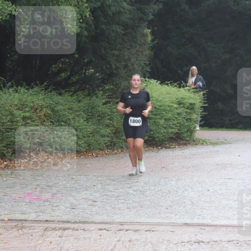 13.09.2026 - Stadtparktriathlon Emre Sener http://msf.ph/oto/10266457 13.09.2026 12:48:42 Laufen 1800, 869, 828, 869, 926, 1800 meine-sportfotos.de